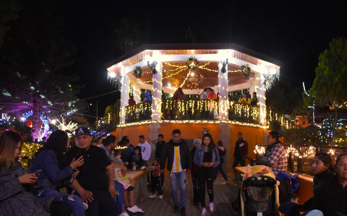 Villa navideña en Cuexcomatitlán, Jalisco / Usi Toledo