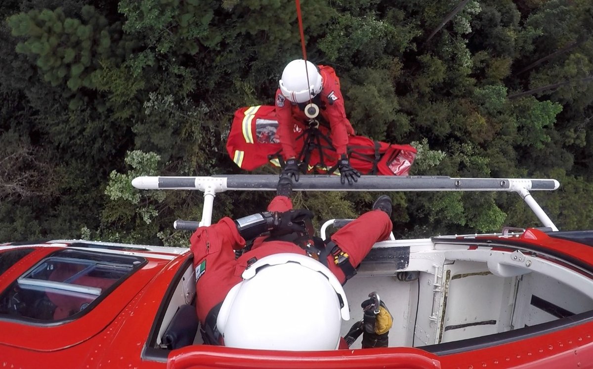 Rescate de una mujer coreana en Valle de Bravo /Mario C. Rodríguez