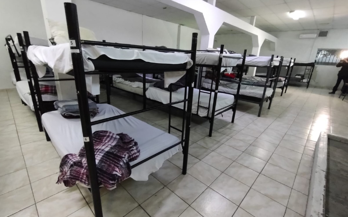 Habilitan albergue en Monterrey por bajas temperaturas. | Agustín Martínez