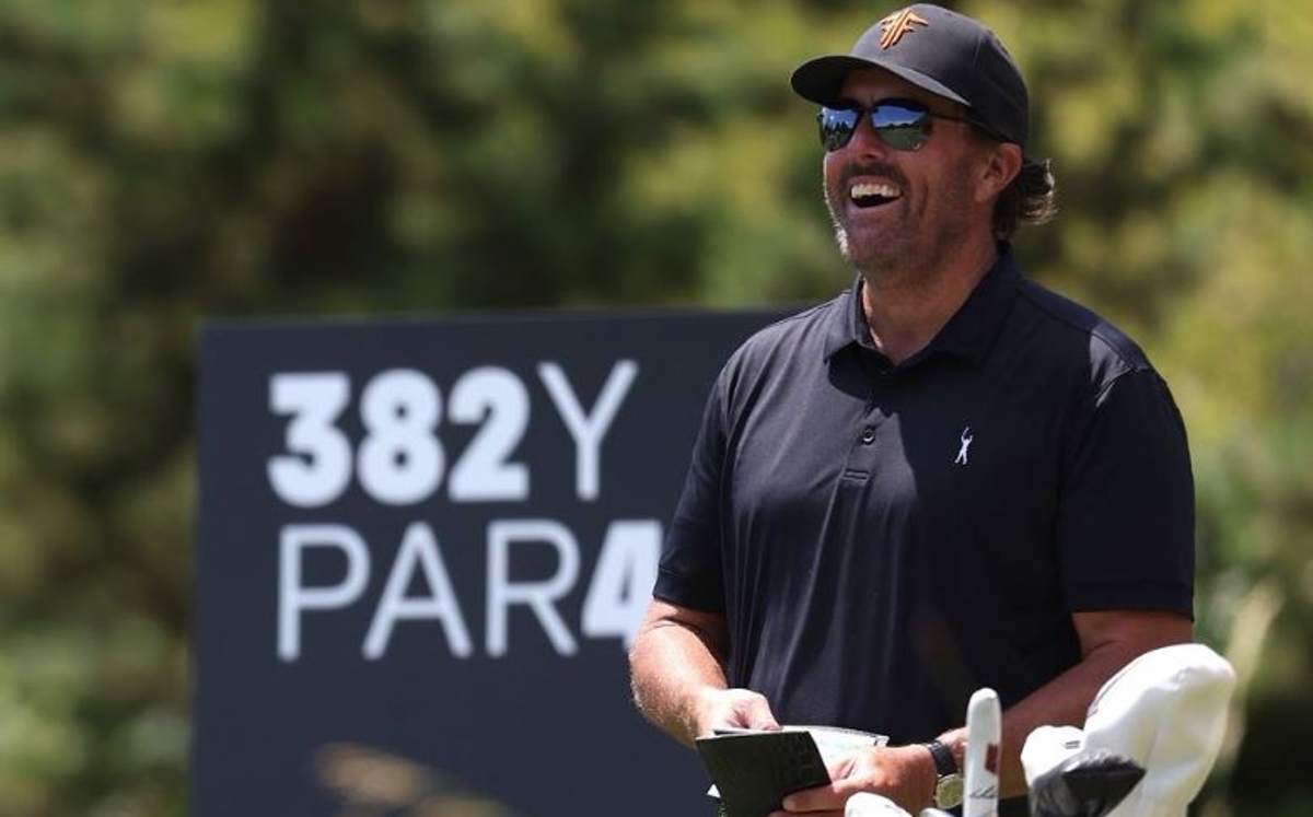 Phil Mickelson como ex campeón es elegible para jugar el Masters.