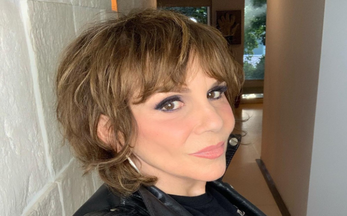 Rebecca Jones brindó una entrevista en la que reveló que estuvo en terapia intensiva.
