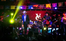 Valerio Gaytán, joven promesa del regional mexicano enamora a los laguneros