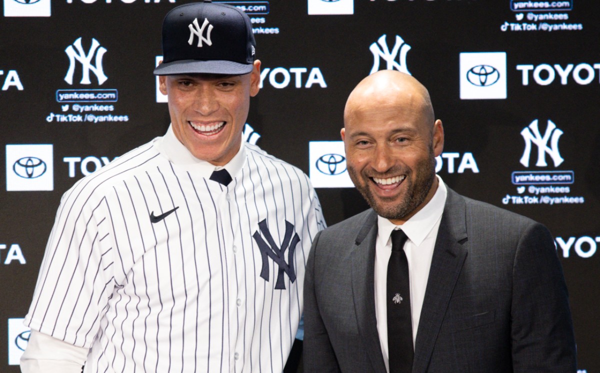 Aaron Judge junto con Derek Jeter capitanes históricos de los Yankees.