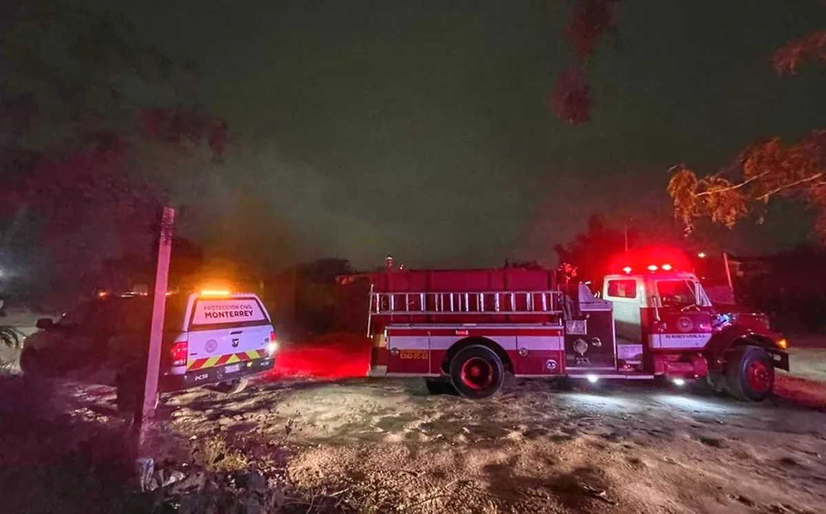 Incendio provoca movilización en la colonia Periodistas de México en Monterrey