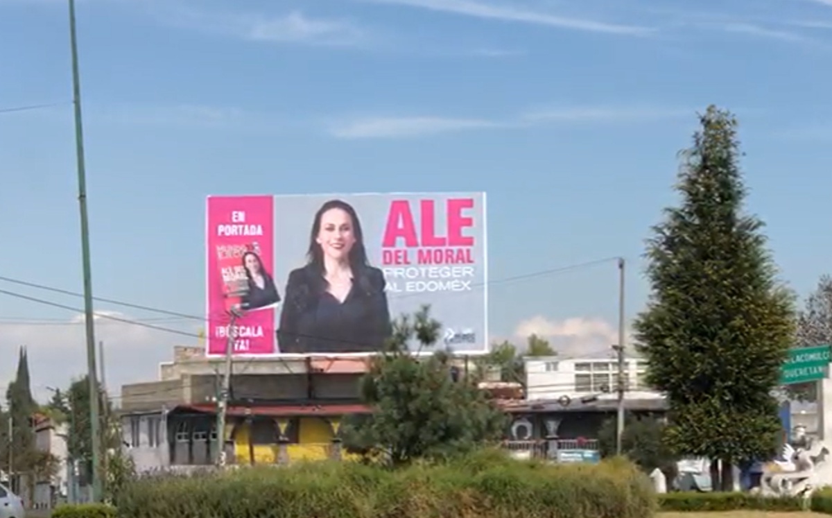 Espectaculares de Alejandra Del Moral en Edomex /Especial