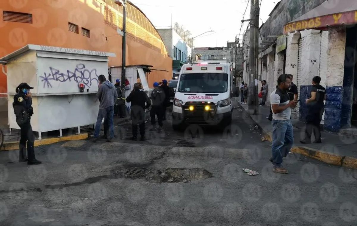 Hombre muere tras caer de un banco en Tacubaya / Jorge Becerril