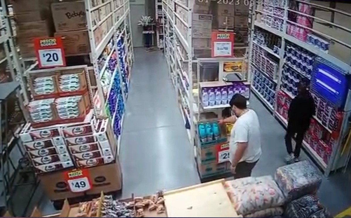 Captan robo en tienda de autoservicio en la colonia Bugambilias. | Especial