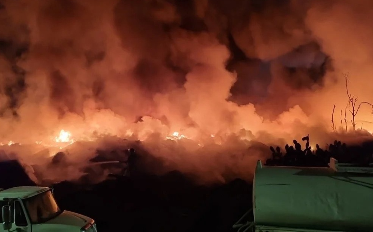 Al momento el incendio no ha podido ser controlado /Especial