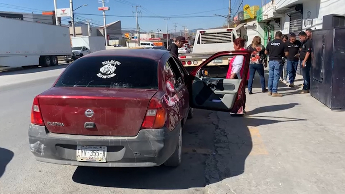 Movilización policiaca tras robo a mano armada a una familia en Saltillo.