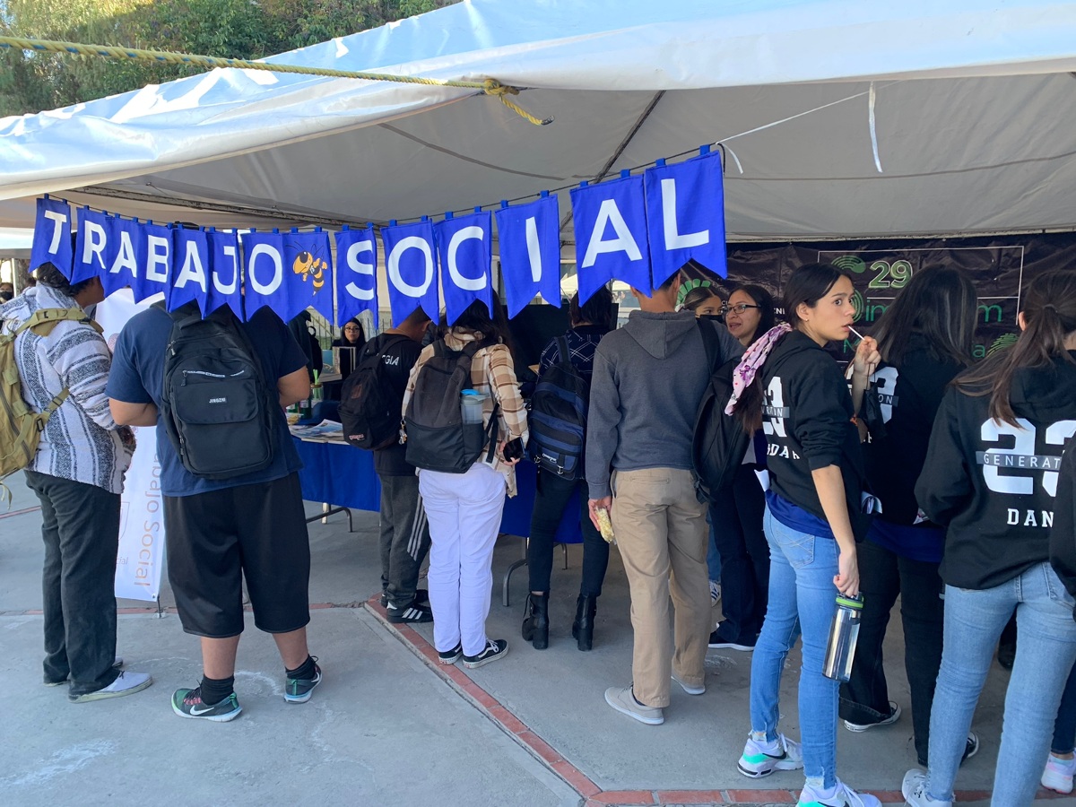 “Perspectiva Universitaria” es una feria en donde las escuelas y facultades exponen las carreras profesionales que ofrecen./Salvador Martínez