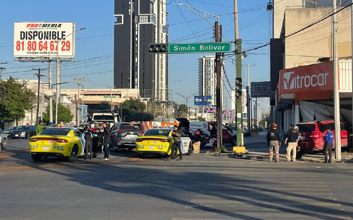 Accidente en Madero y Simón Bolívar | Víctor González Garza