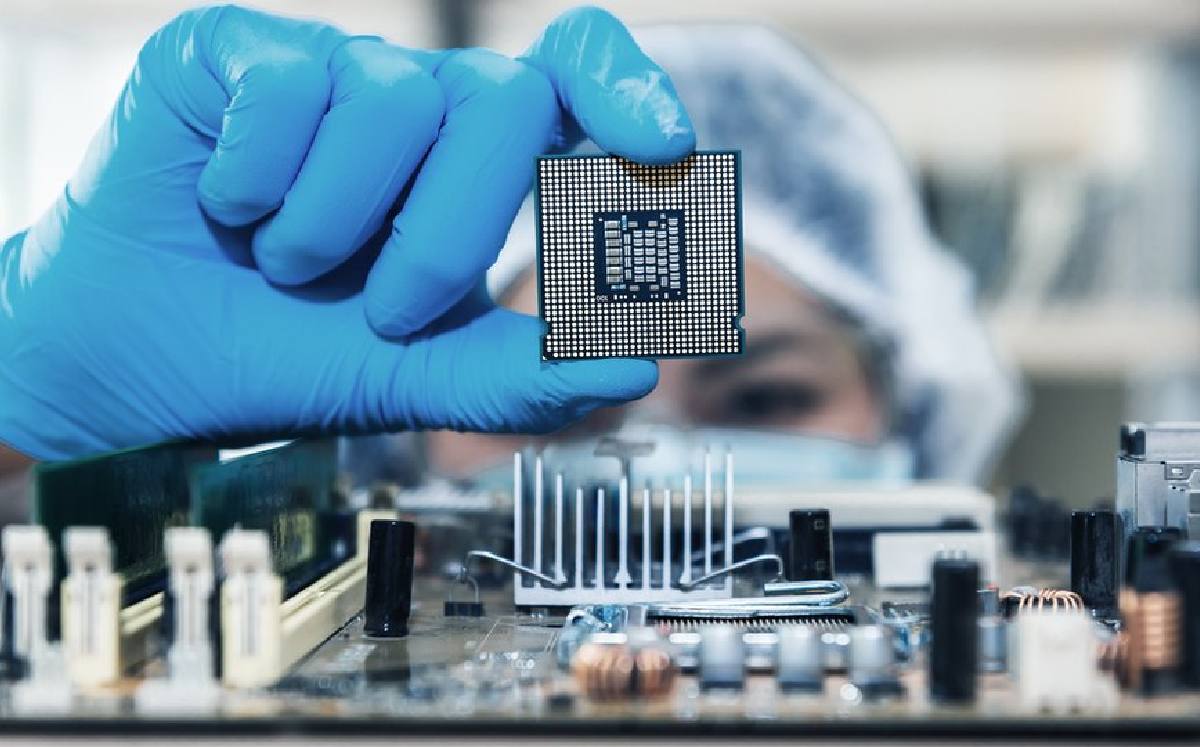 Nuevo León busca atraer fábricas de chips. | Especial