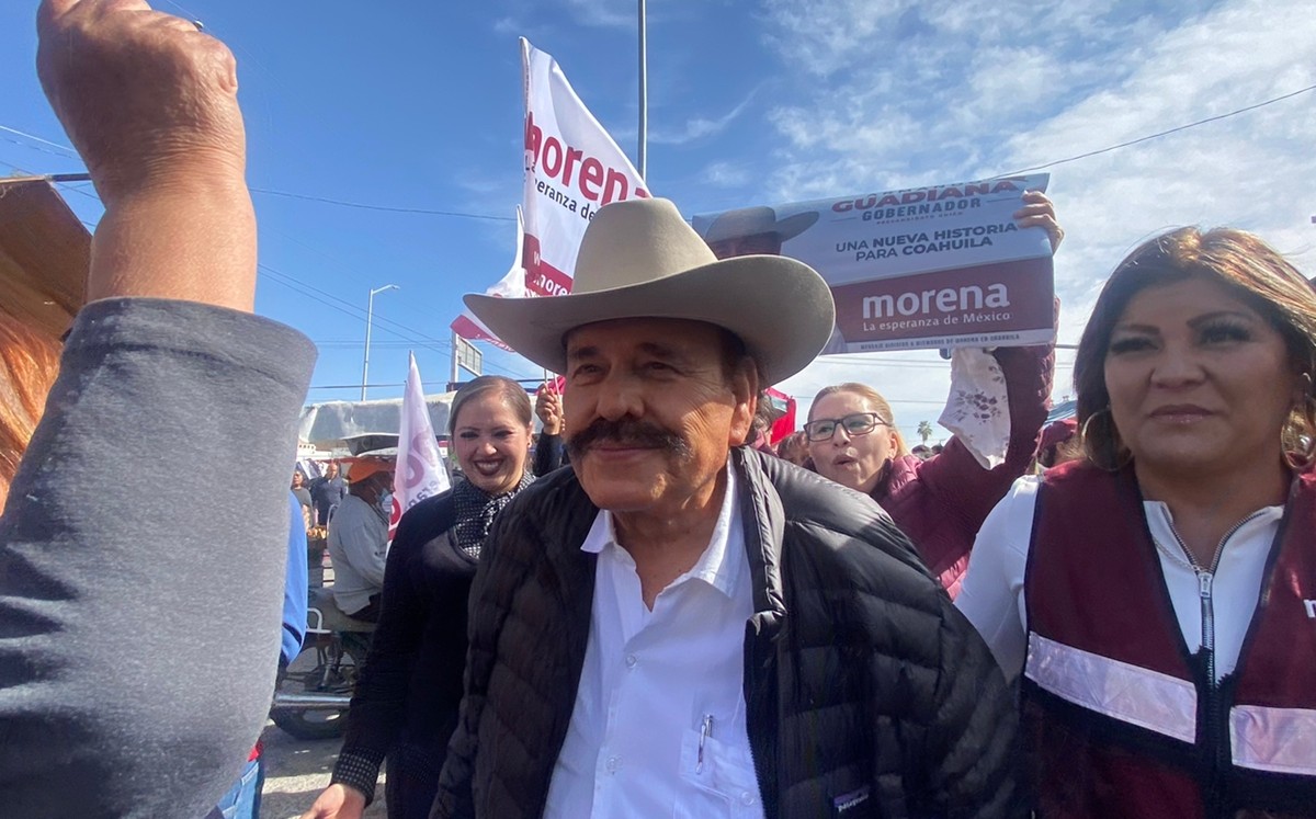 Armando Guadiana realiza recorrido de precampaña en la Comarca Lagunera