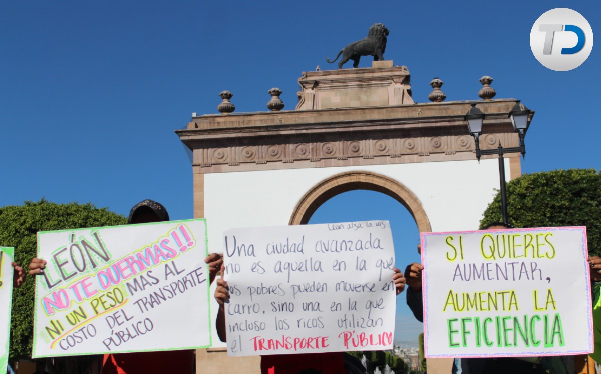 Marcha de León / Adrián Martínez