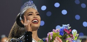 Miss Universo renuncia a ser representante de EU. | Especial Miss Universo renuncia a ser representante de EU. | Especial