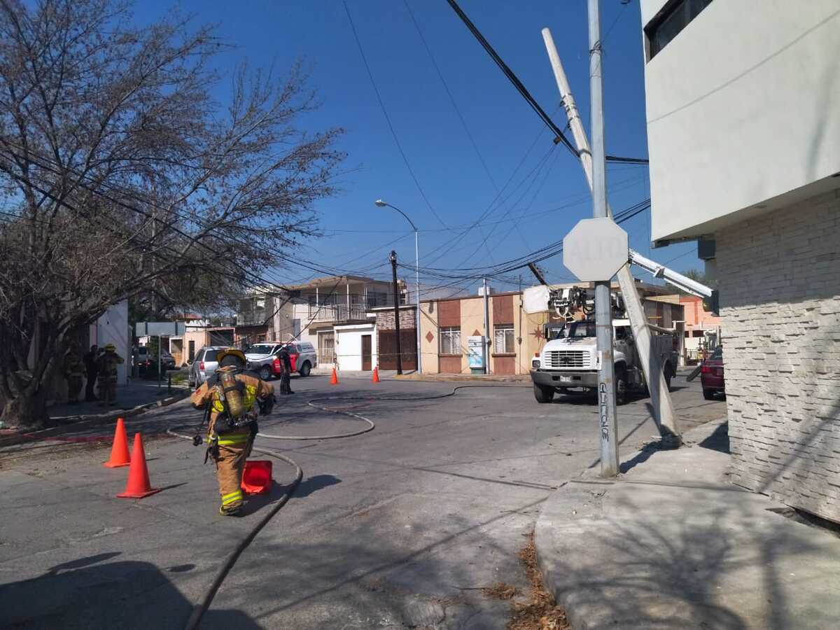 La fuga habría sido originada por trabajo de una cuadrilla de la Comisión Federal de Electricidad. | Sandra González