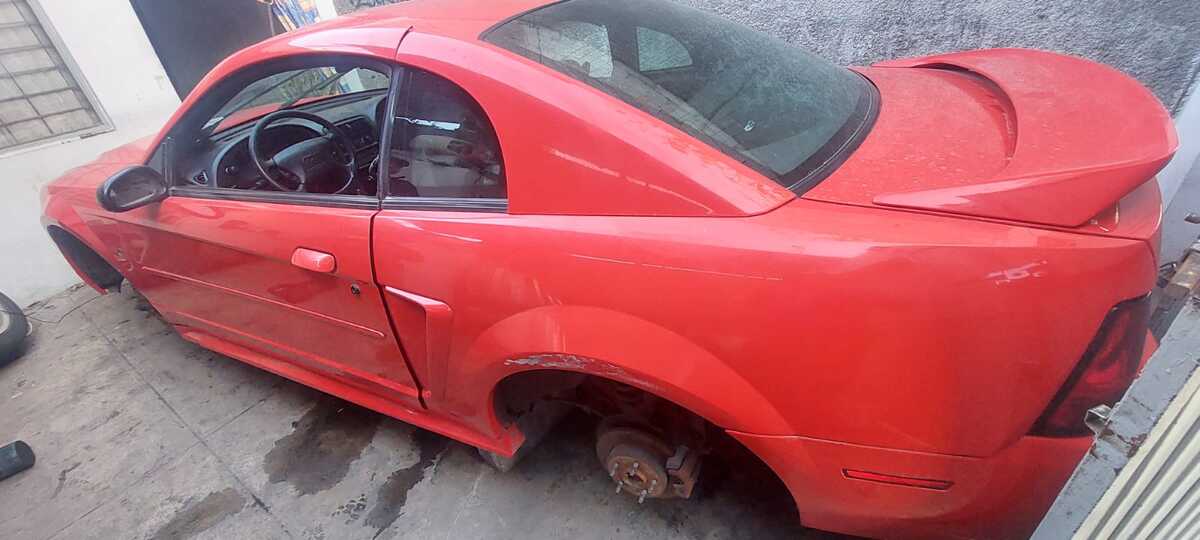 Autoridades aseguraron el vehículo Ford Mustang en la colonia Antonio I Villarreal. | Cortesía