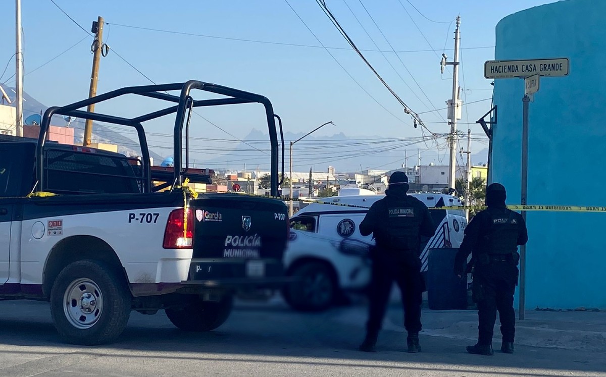 Atacan a balazos a joven en García; agresores huyeron | Miranda Arias