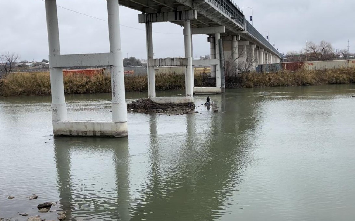 Rescate de cuerpo del ecuatoriano arrastrado por corriente de Río Bravo tardaría una semana