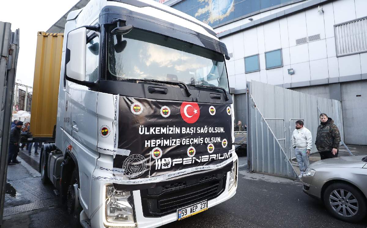 Camión de suministros del Fenerbahce