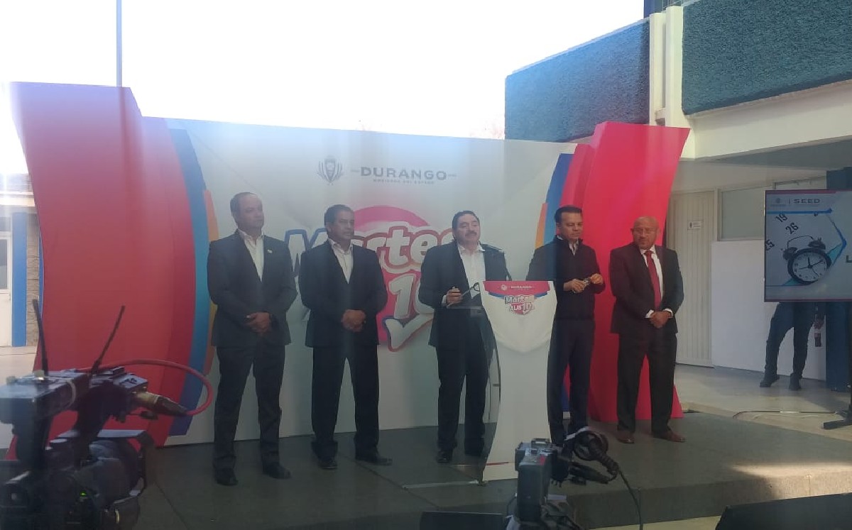 Esteban Villegas anuncia programa de mejoras para escuelas
