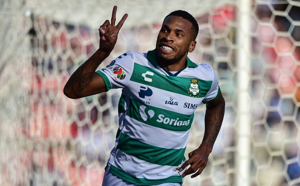 Santos Laguna anuncia el despido de Ayrton Preciado | Foto: Mexsport