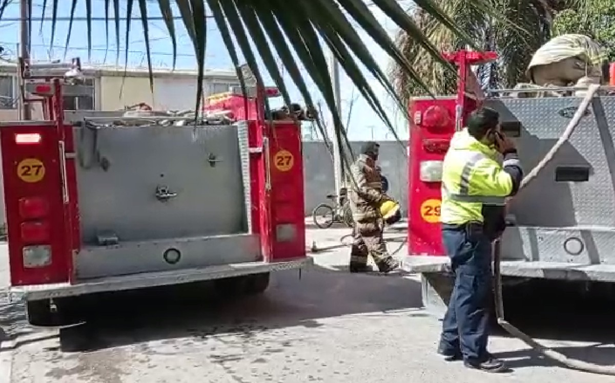 Veladora provoca incendio en vivienda de Torreón
