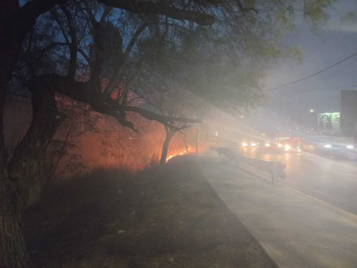 Incendio en pastizal en San Pedro / José Luis Marroquín