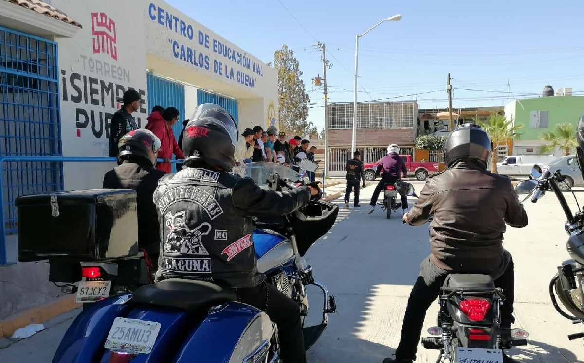 Realizan capacitación de manejo defensivo a motociclistas en Torreón
