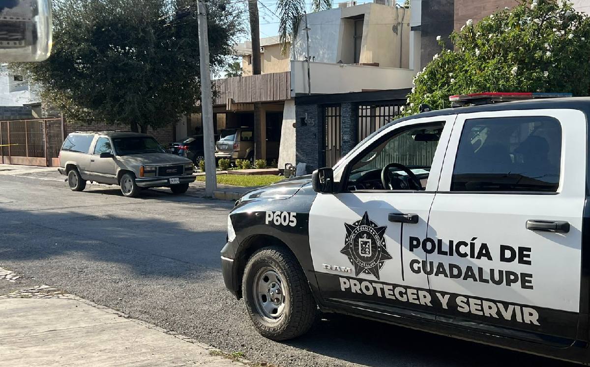 Hombre defiende a su mamá de asalto disparando contra delincuentes en Guadalupe | Mayte Villasana