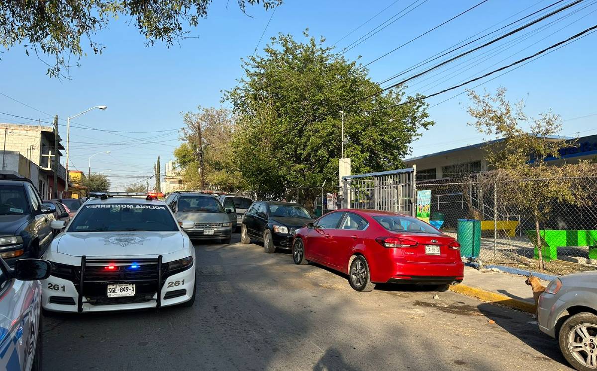 Roban primaria en la colonia Caracol, en Monterrey. | Pedro Delgado