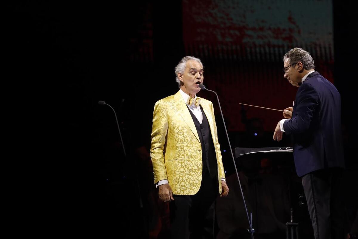 El Cerro de la Silla fue el marco perfecto para el concierto de Andrea Bocelli. | Jorge López