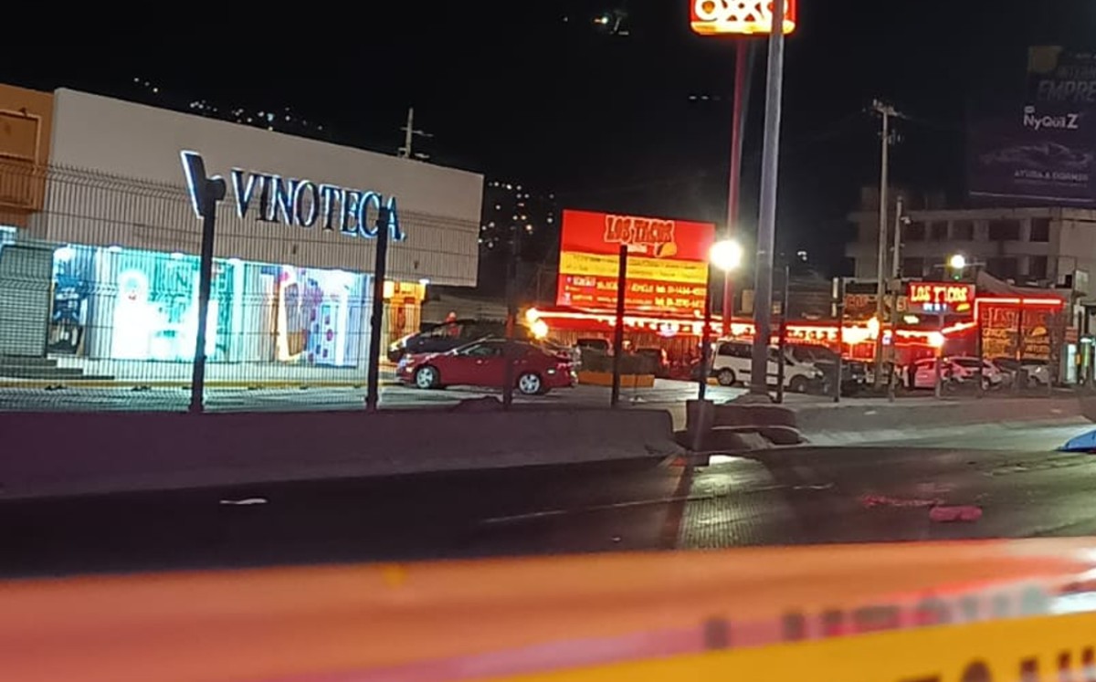 Hombre muere tras ser atropellado en la avenida Garza Sada. | Israel Santacruz