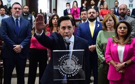 Federico Chávez, diputado del PAN, toma protesta en el Congreso de la Ciudad de México