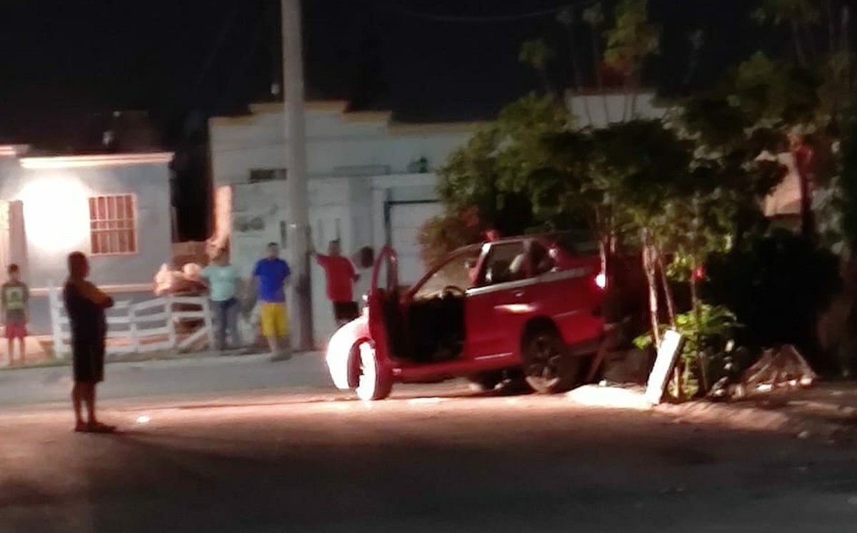 Pareja es asesinada a balazos dentro de su auto en Zuazua. | Agustín Martínez