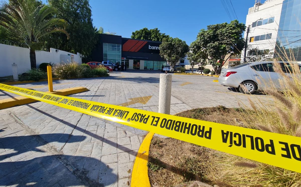 Roban banco de Guadalajara / Juan Carlos Munguía