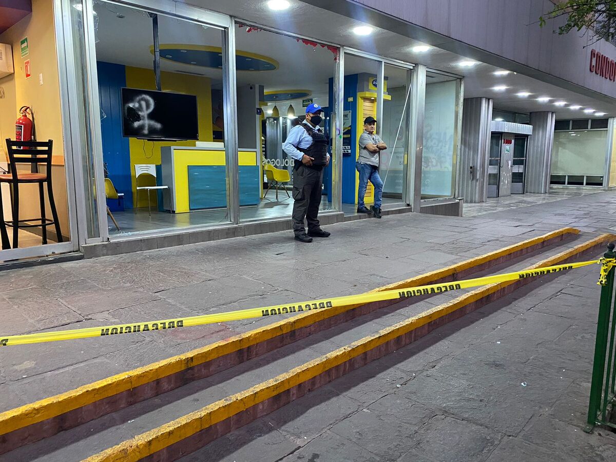 Algunos negocios fueron dañados durante las manifestaciones del miércoles. | Pamela Villanueva