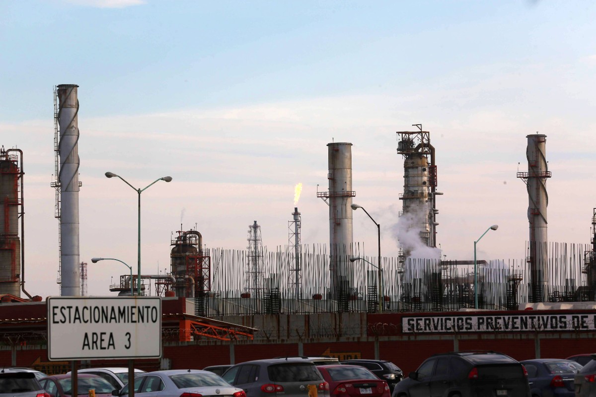 Para los vecinos de la Refinería, es normal el mal olor. / Raúl Palacios