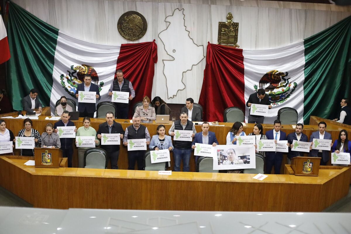Congreso de Nuevo León declara paro. / Jorge López