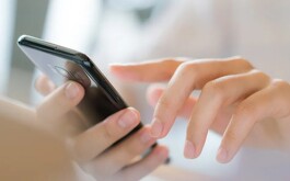 Algunos especialistas hablaron sobre las consecuencias que se generan por usar el celular 3 horas diarias.