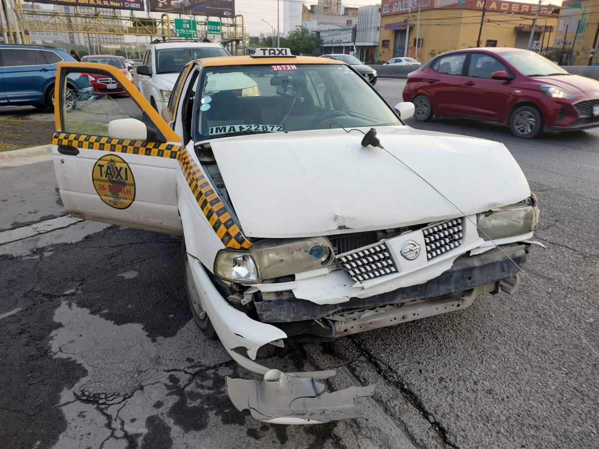 El vehículo de alquiler fue de los más afectados por el incidente. | Agustín Martínez