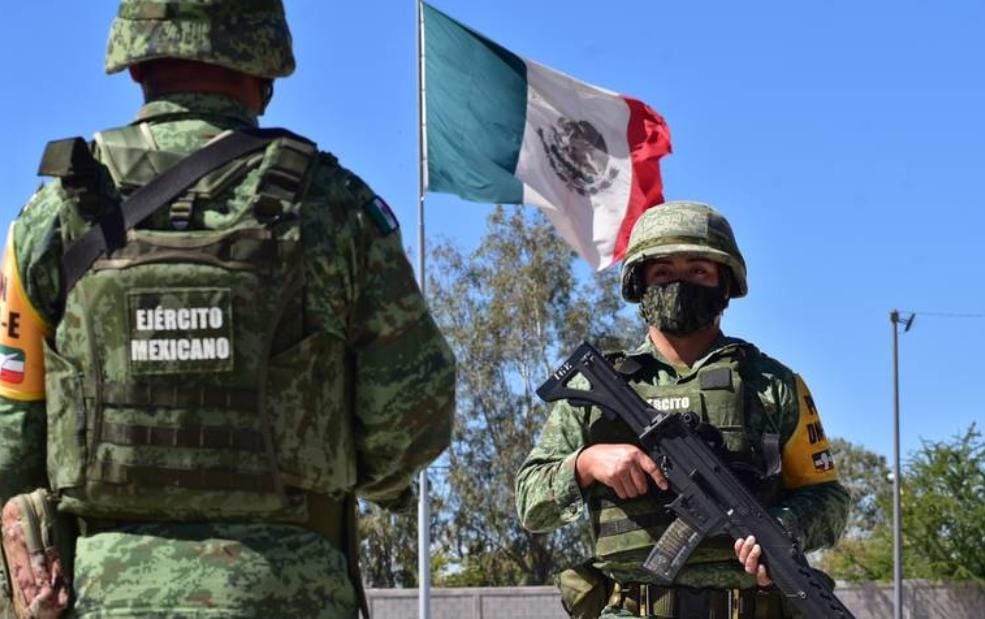 Las fuerzas armadas decomisaron cientos de armas, la mayoría provenientes de Estados Unidos. | Cortesía