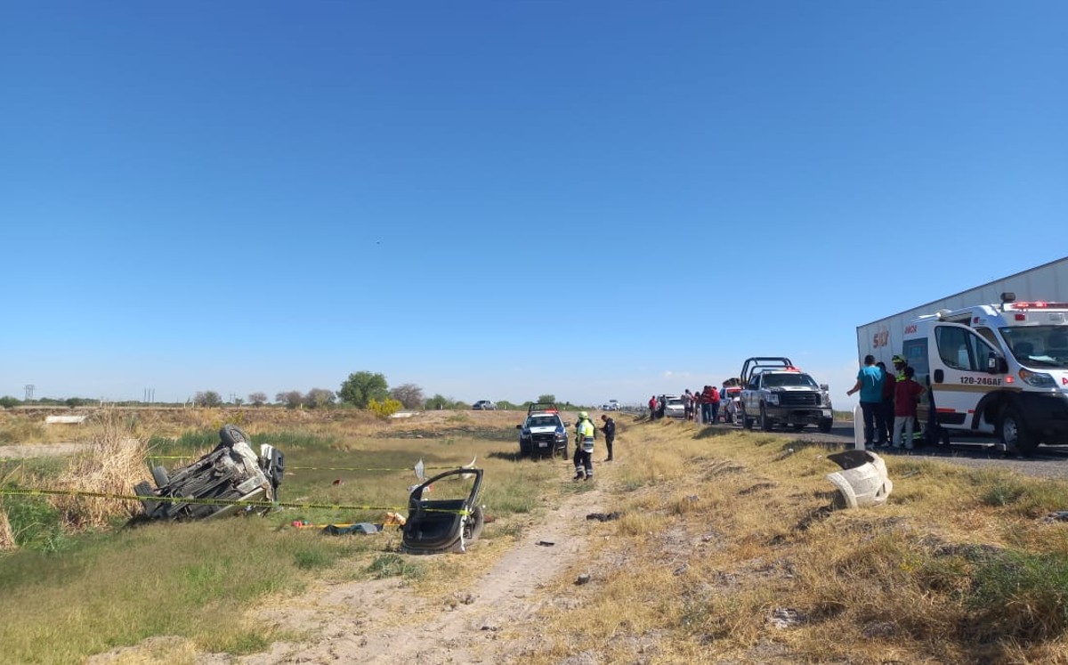 Padre e hija murieron en volcadura en Bermejillo