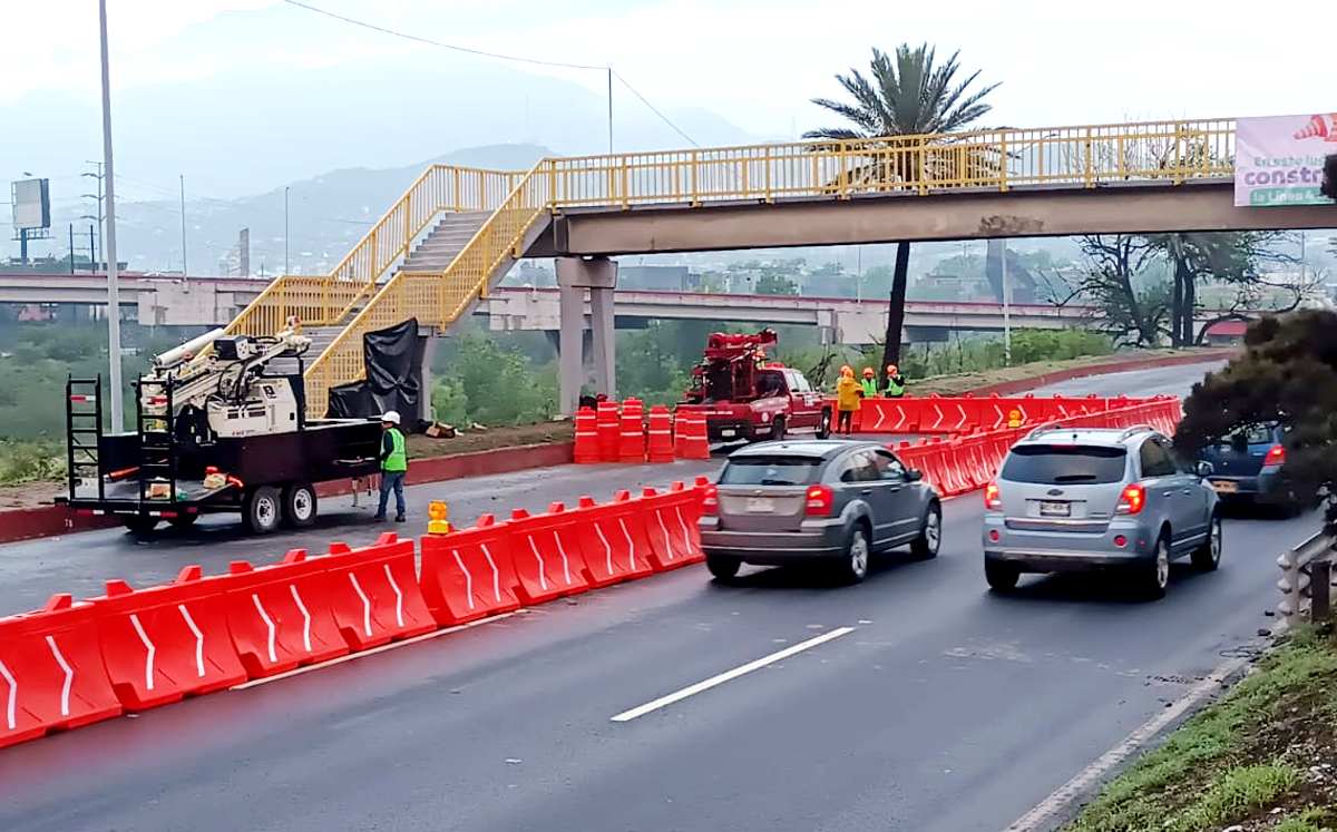 Cierres viales por la construcción de la Línea 4 del Metro en NL. | Erik Rocha