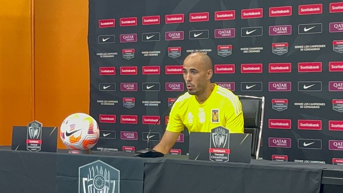 Guido Pizarro en conferencia de prensa