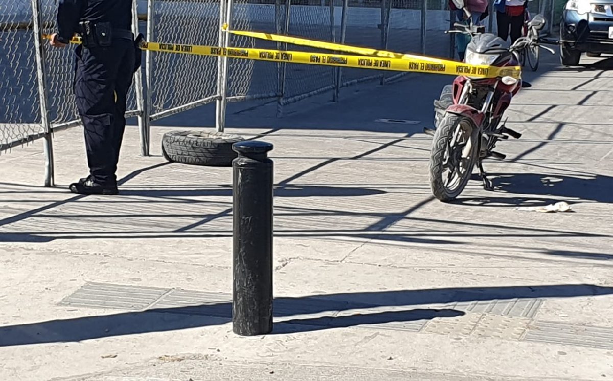 Motocicleta en la que iba a bordo el joven fallecido / Juan Carlos Munguía