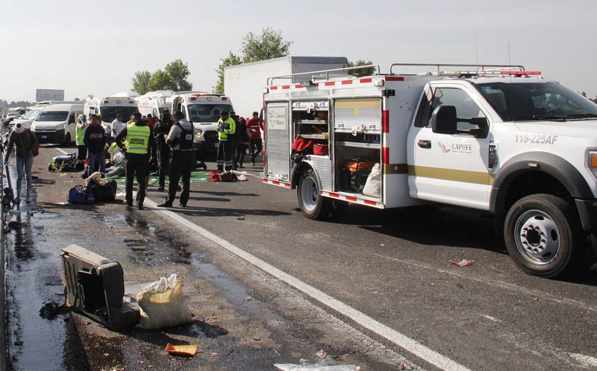Personal de Capufe y otros servicios de emergencias atendieron el accidente en el Km 84 de la autopista México-Puebla / Agencia Enfoque