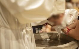 Tiktok, madrina de bautizo, outfit de madrina