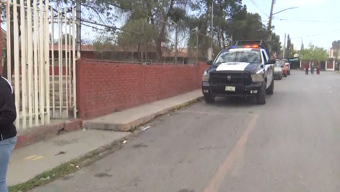 Los padres de familia aseguran que el presunto culpable ha causado destrozos en la escuela desde hace meses.
