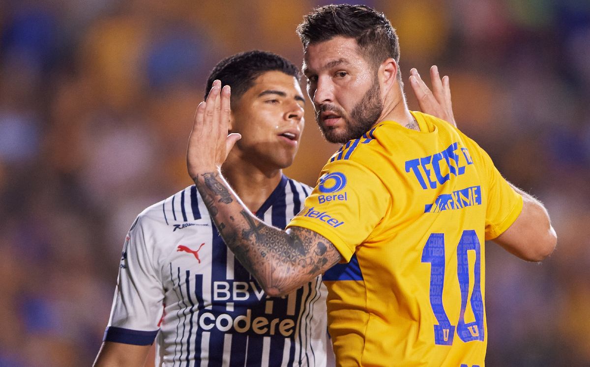 Víctor Guzmán y André-Pierre Gignac